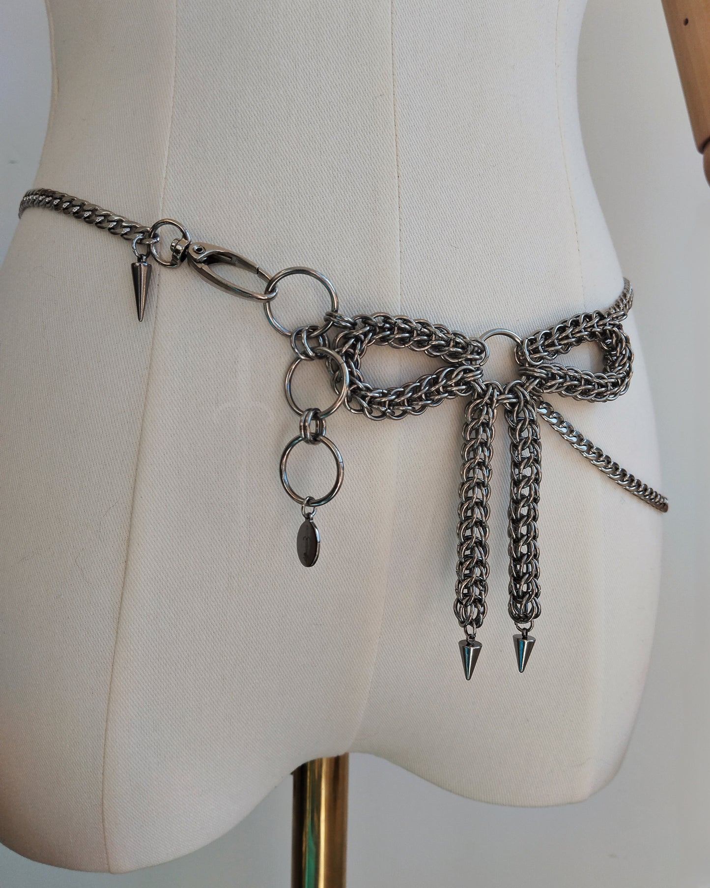 The Asymmetrical Bow Chainmail Belt Chain in Stainless Steel