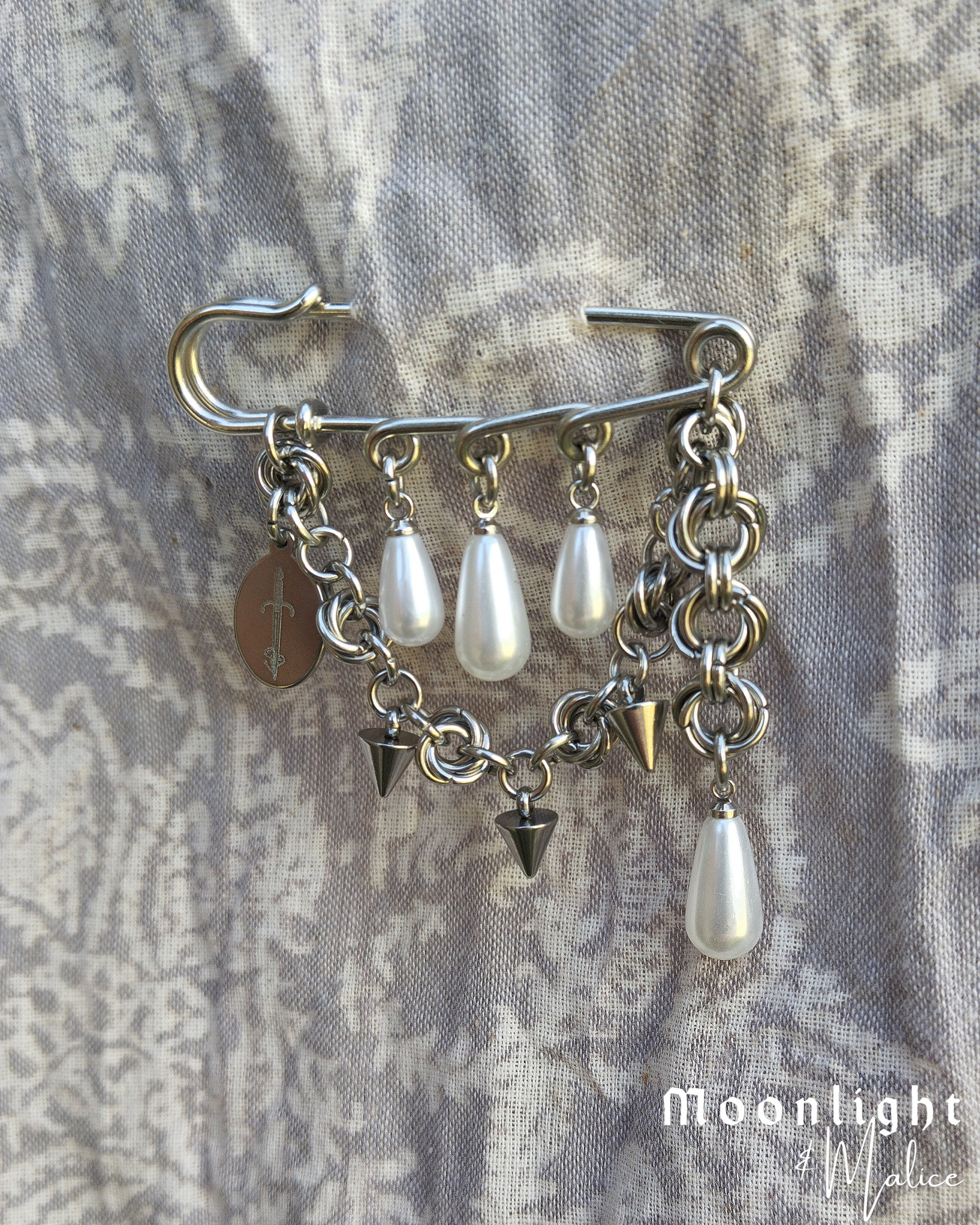 The Chainmail Pearl Brooch - One of a Kind
