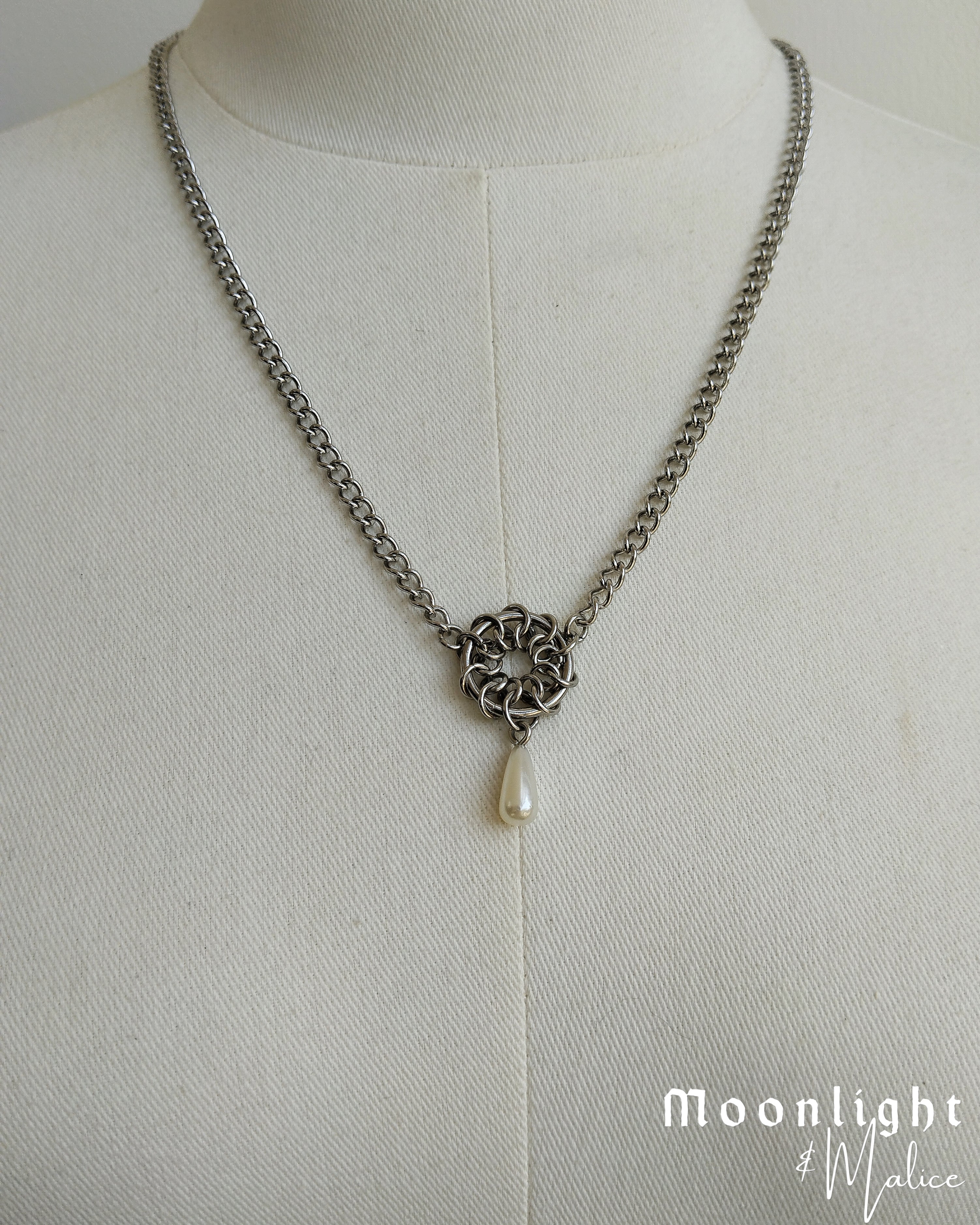 The Oneiroi Chainmail Ferronnière Headpiece in Stainless Steel