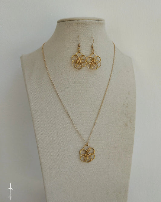 The 24kt Gold Plated Daisy Necklace & Earring Bundle