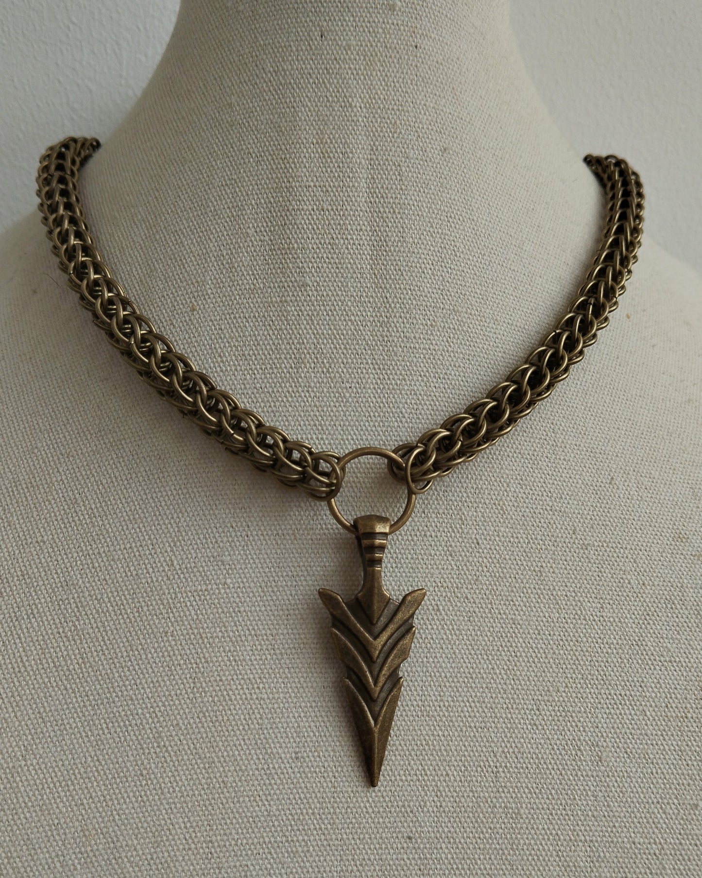 The Chainmail Arrow Head Pendant Necklace in Antique Bronze